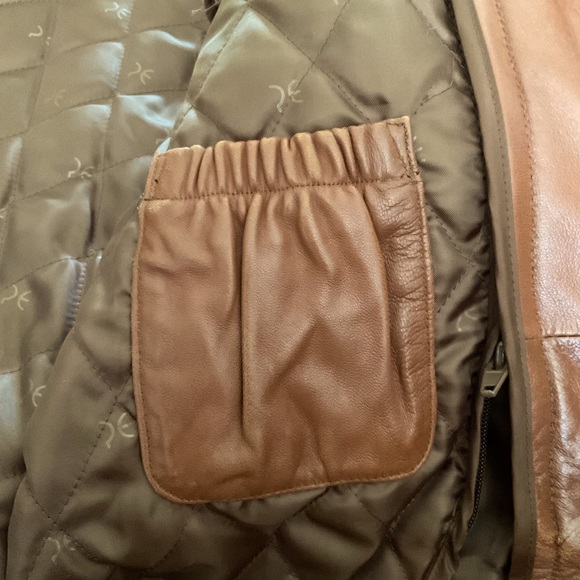 VINTAGE LEATHER BOMBER JACKET - Picture 3 of 10